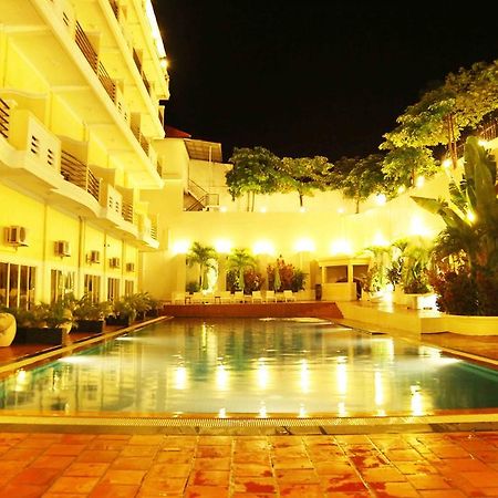 Serendipity Beach Resort Sihanoukville Exterior foto